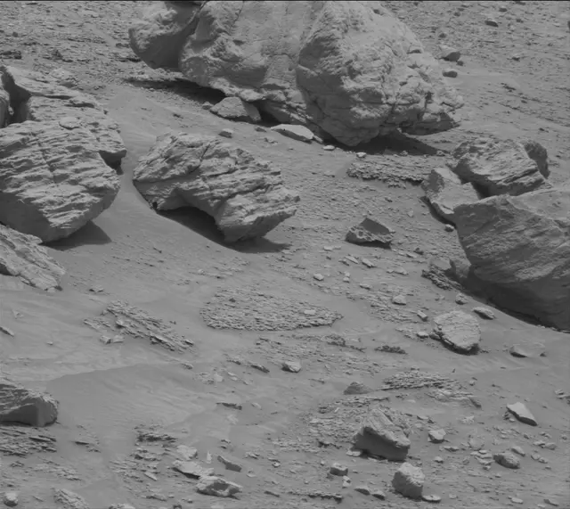 Sol 3648: Mast Camera (Mastcam)