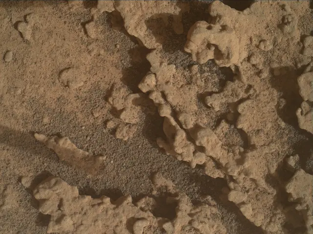 Sol 3648: Mars Hand Lens Imager (MAHLI)