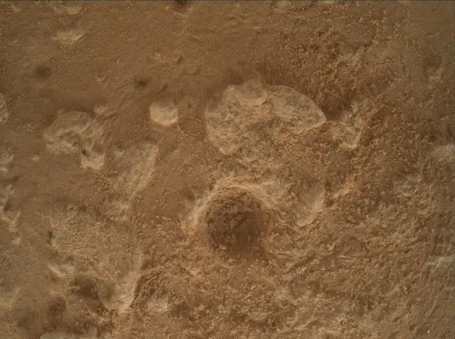 Sol 3648: Mars Hand Lens Imager (MAHLI)
