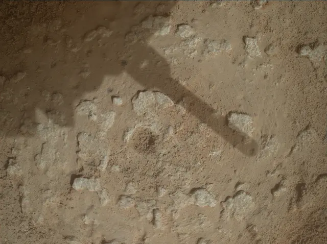 Sol 3648: Mars Hand Lens Imager (MAHLI)