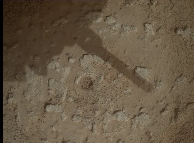 Sol 3648: Mars Hand Lens Imager (MAHLI)