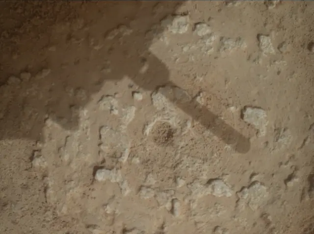 Sol 3648: Mars Hand Lens Imager (MAHLI)