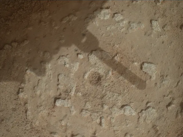 Sol 3648: Mars Hand Lens Imager (MAHLI)