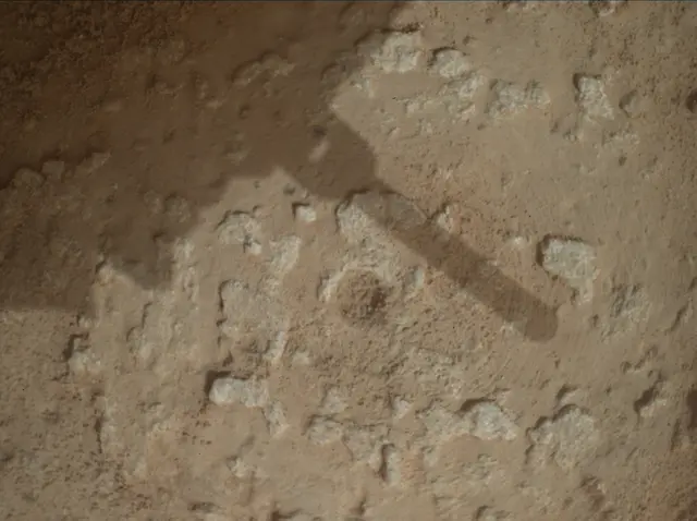 Sol 3648: Mars Hand Lens Imager (MAHLI)