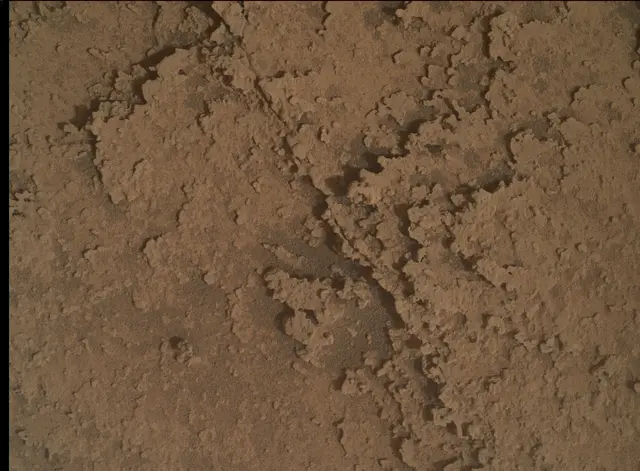 Sol 3648: Mars Hand Lens Imager (MAHLI)