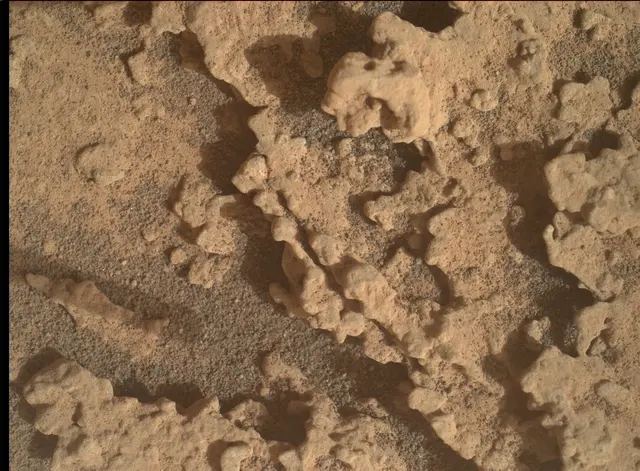Sol 3648: Mars Hand Lens Imager (MAHLI)