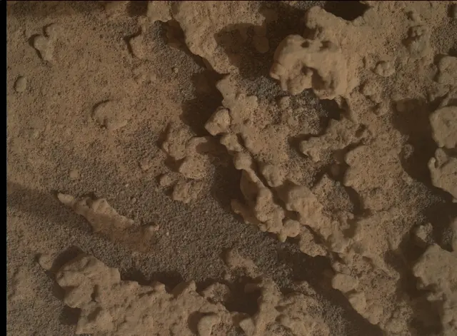 Sol 3648: Mars Hand Lens Imager (MAHLI)