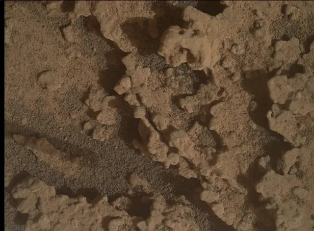 Sol 3648: Mars Hand Lens Imager (MAHLI)