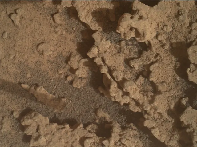 Sol 3648: Mars Hand Lens Imager (MAHLI)