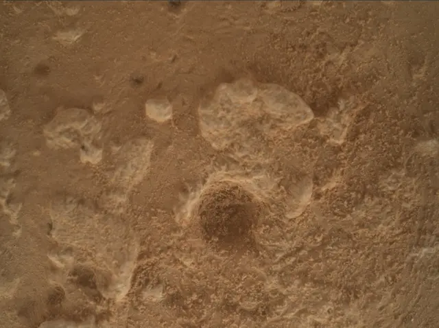 Sol 3648: Mars Hand Lens Imager (MAHLI)