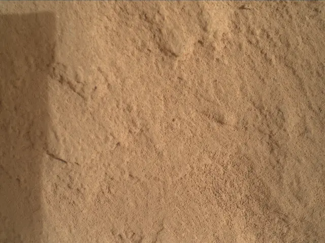 Sol 3650: Mars Hand Lens Imager (MAHLI)