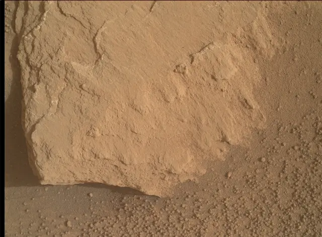 Sol 3650: Mars Hand Lens Imager (MAHLI)