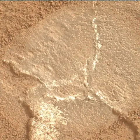 Sol 3650: Mars Hand Lens Imager (MAHLI)
