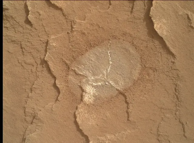 Sol 3650: Mars Hand Lens Imager (MAHLI)