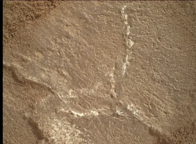 Sol 3650: Mars Hand Lens Imager (MAHLI)