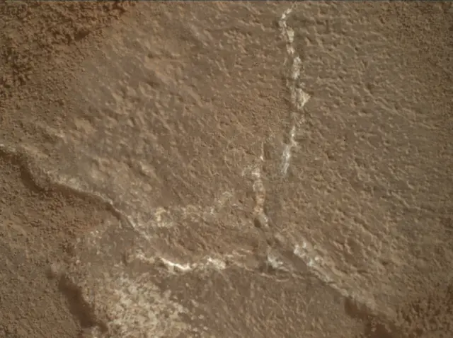 Sol 3650: Mars Hand Lens Imager (MAHLI)