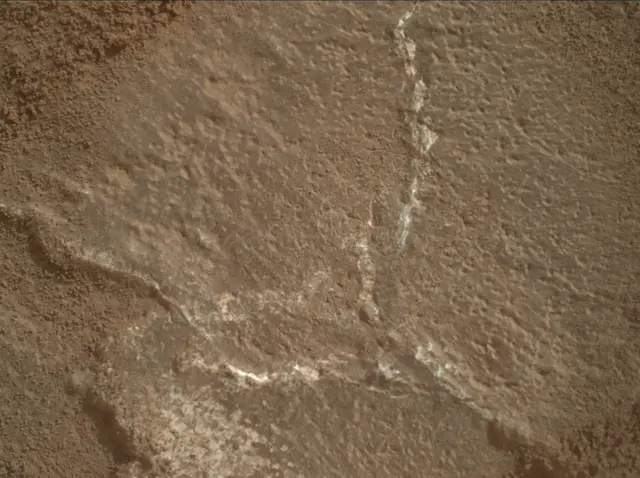 Sol 3650: Mars Hand Lens Imager (MAHLI)