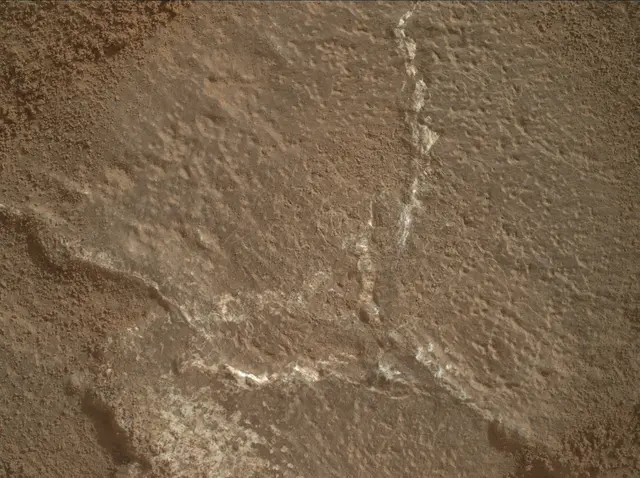 Sol 3650: Mars Hand Lens Imager (MAHLI)