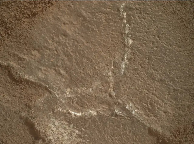 Sol 3650: Mars Hand Lens Imager (MAHLI)