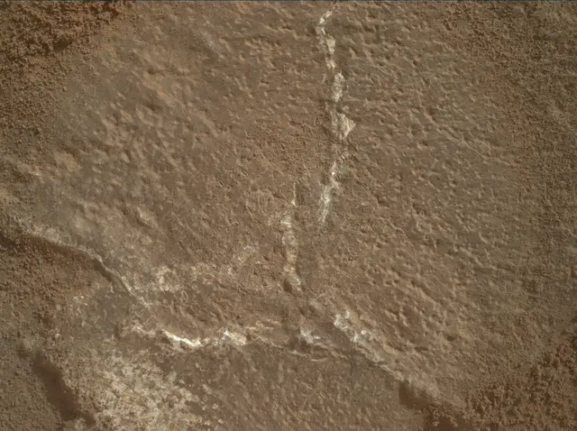 Sol 3650: Mars Hand Lens Imager (MAHLI)