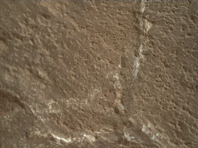 Sol 3650: Mars Hand Lens Imager (MAHLI)