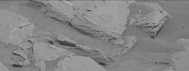Sol 3651: Mast Camera (Mastcam)