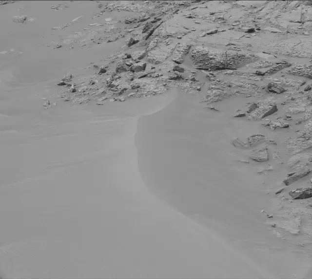 Sol 3651: Mast Camera (Mastcam)