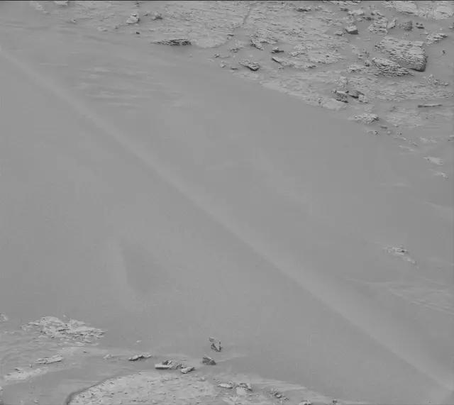 Sol 3651: Mast Camera (Mastcam)