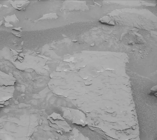 Sol 3651: Mast Camera (Mastcam)