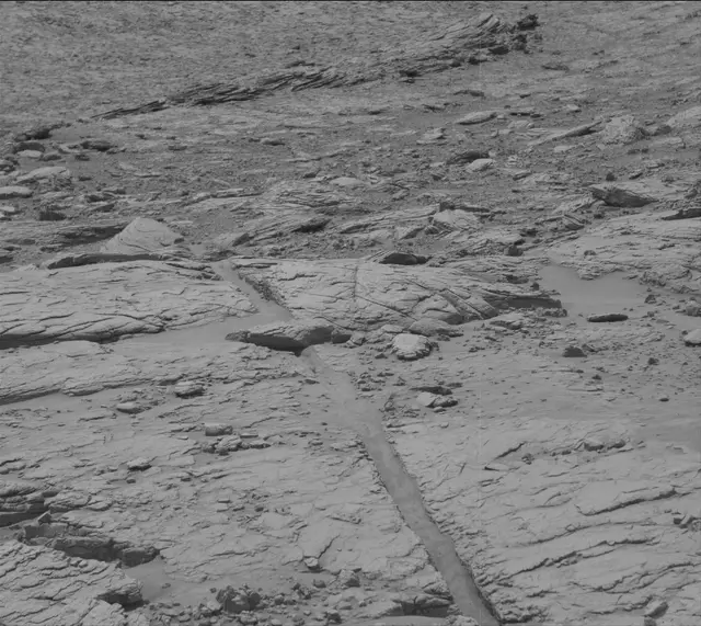 Sol 3651: Mast Camera (Mastcam)