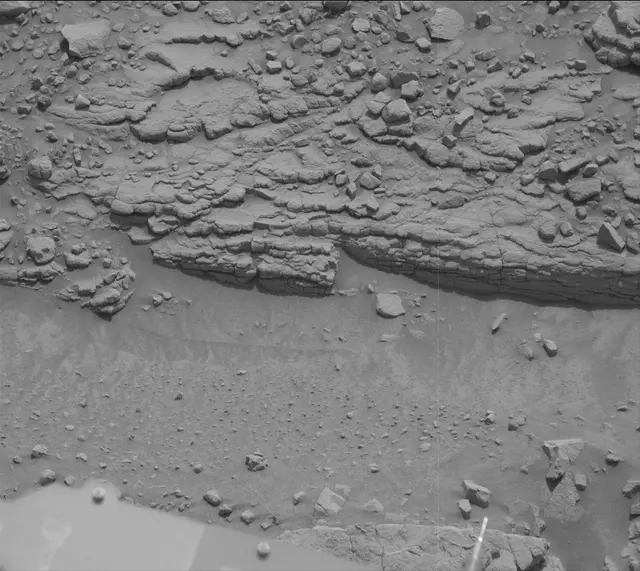 Sol 3651: Mast Camera (Mastcam)