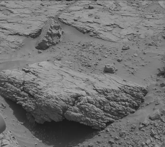 Sol 3651: Mast Camera (Mastcam)