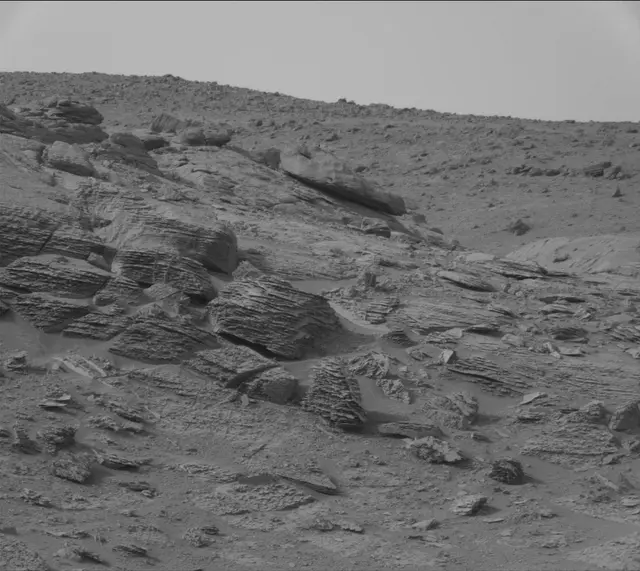 Sol 3651: Mast Camera (Mastcam)