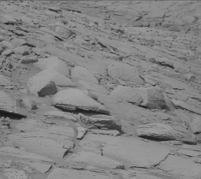 Sol 3651: Mast Camera (Mastcam)