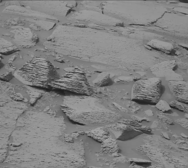 Sol 3651: Mast Camera (Mastcam)