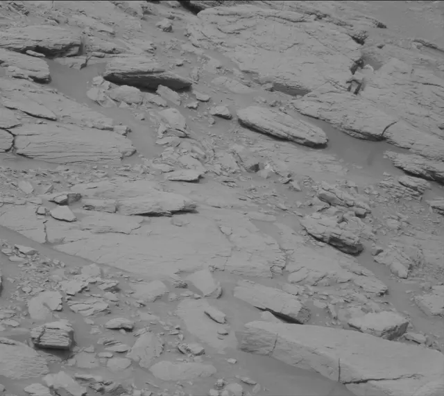 Sol 3651: Mast Camera (Mastcam)