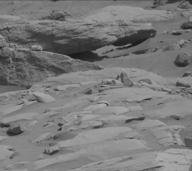 Sol 3651: Mast Camera (Mastcam)