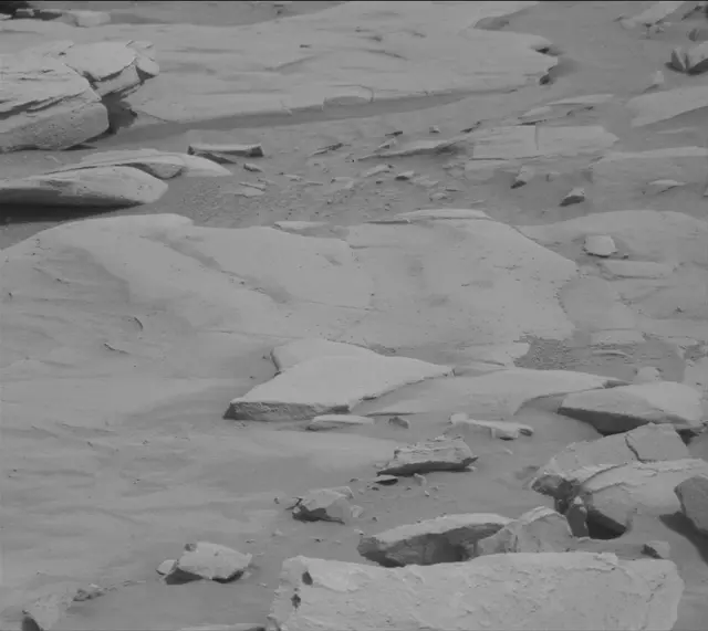 Sol 3651: Mast Camera (Mastcam)