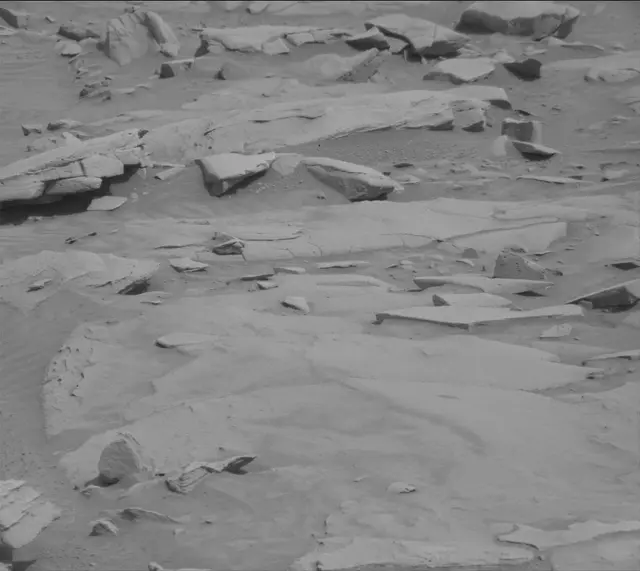 Sol 3651: Mast Camera (Mastcam)