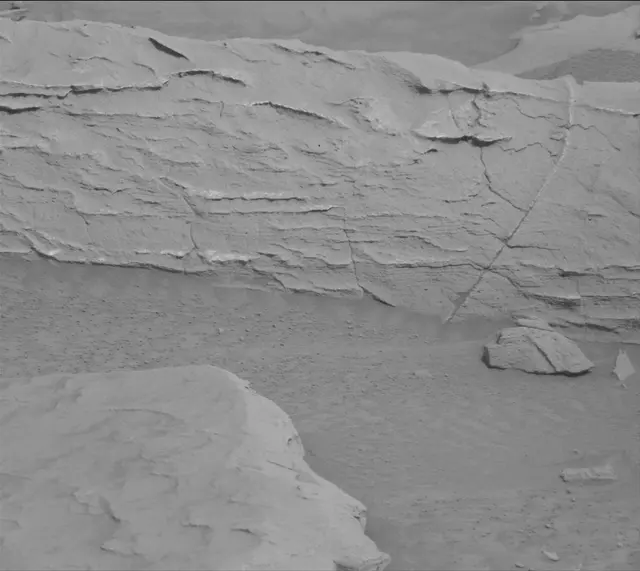 Sol 3651: Mast Camera (Mastcam)