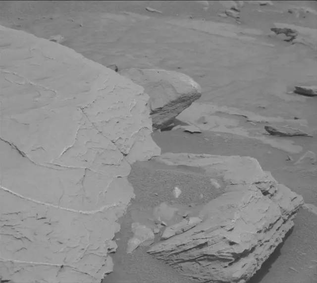 Sol 3651: Mast Camera (Mastcam)