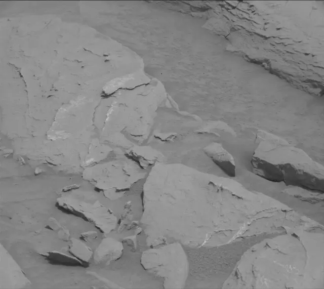 Sol 3651: Mast Camera (Mastcam)