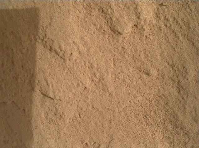 Sol 3651: Mars Hand Lens Imager (MAHLI)