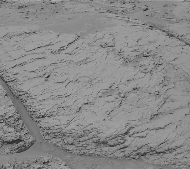 Sol 3653: Mast Camera (Mastcam)