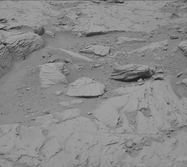 Sol 3653: Mast Camera (Mastcam)