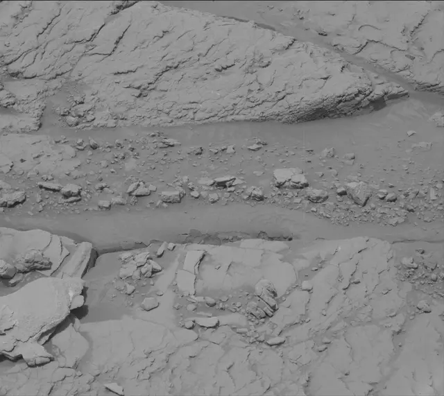 Sol 3653: Mast Camera (Mastcam)