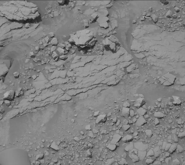 Sol 3653: Mast Camera (Mastcam)