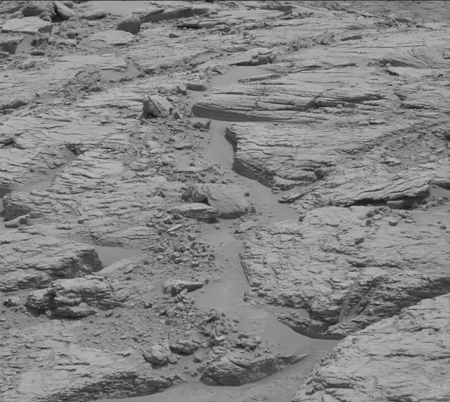 Sol 3653: Mast Camera (Mastcam)