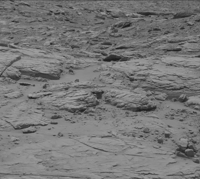 Sol 3653: Mast Camera (Mastcam)