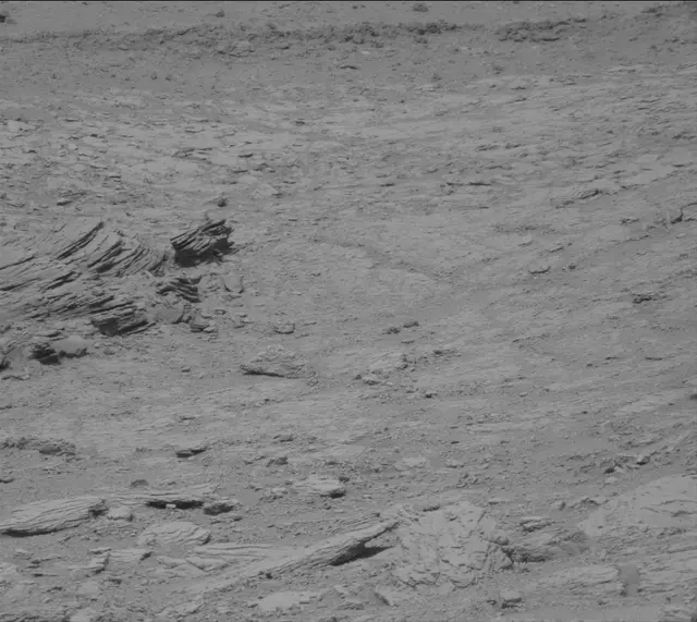 Sol 3653: Mast Camera (Mastcam)